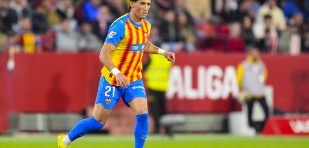 Jesús Vázquez con la camiseta del Valencia CF en partido de LaLiga