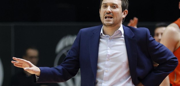 Xavi Albert, entrenador Valencia Basket, durante rueda de prensa 2026