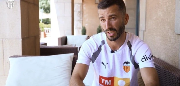 José Luis Gayà, capitán del Valencia CF, durante un partido en Mestalla