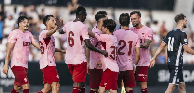 Valencia CF entrena en pretemporada antes de enfrentarse Stoke City