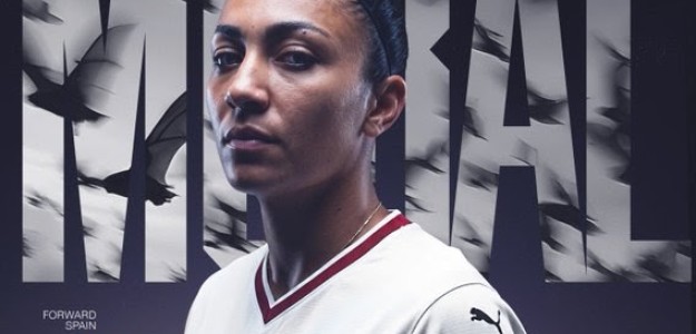 Lucía Moral con la camiseta del Valencia CF, nueva delantera cordobesa