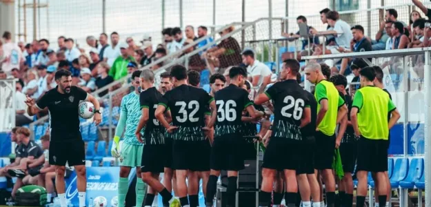 Futbolistas del Elche CF en sesión de entrenamiento pretemporada