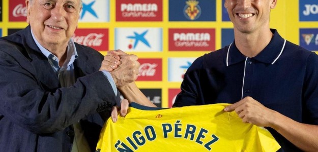 Iñigo Pérez dirigiendo un entrenamiento del Villarreal CF en pretemporada