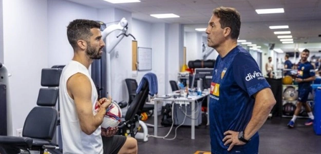 Jugadores Valencia CF en entrenamiento pretemporada 2026-2027