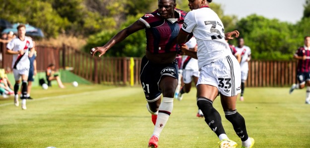 Roger Brugué celebra gol Levante UD Sheffield United pretemporada