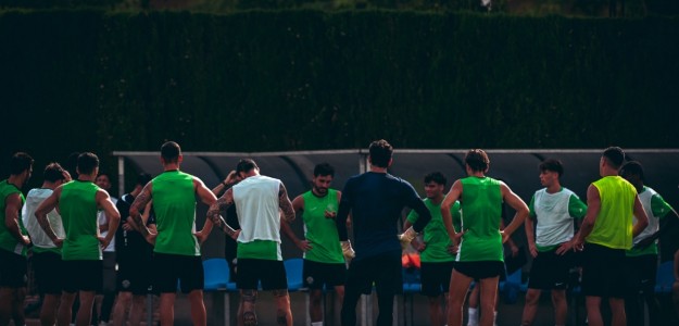 Martín Anselmi en su debut como entrenador del Elche CF en pretemporada