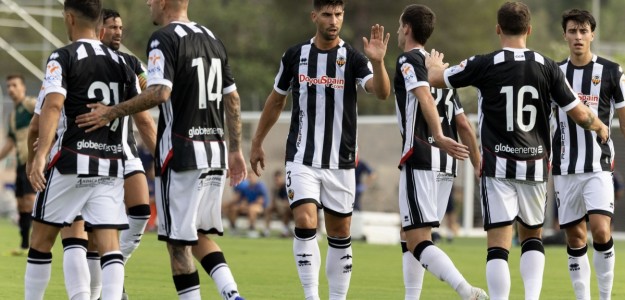 Jugadores del CD Castellón celebran gol en amistoso pretemporada La Coma