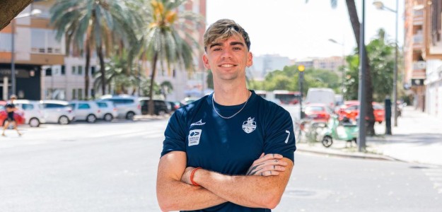 Mauro Zelayeta, nuevo fichaje del Léleman Conqueridor, en su presentación