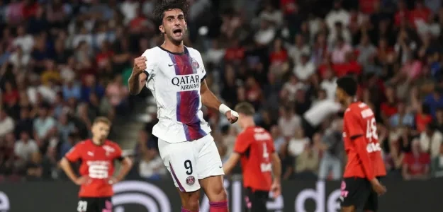 Ferran Torres celebra gol PSG debut Stade Rennais segunda mitad
