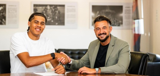 Ifeanyi Ndukwe defensa central Liverpool Levante UD cesión