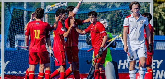 Jugadores españoles de hockey Sub-21 celebran gol en EuroHockey