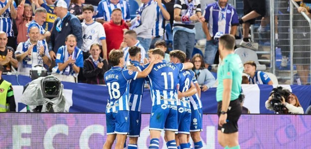 Lucas Boyé celebra el gol ante el Villarreal en Vitoria