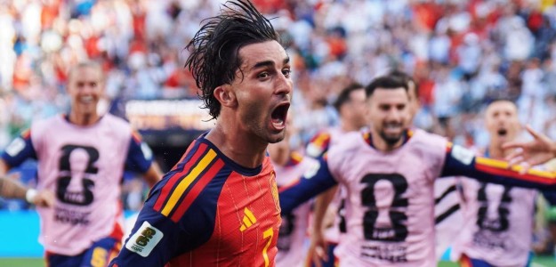 Ferran Torres en acción con la camiseta del FC Barcelona en partido oficial