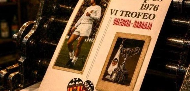 Mario Kempes en su debut con Valencia CF en Mestalla 1976