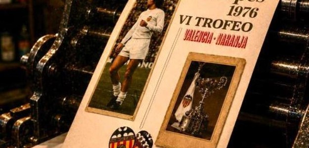 Mario Kempes en su debut con Valencia CF en Mestalla 1976