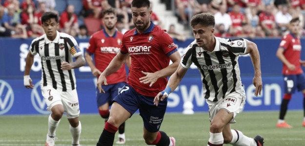 Alineación del Levante UD ante el Real Betis en el Ciutat de València