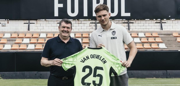 Kayne van Oevelen portero Valencia CF Ipswich Town fichaje