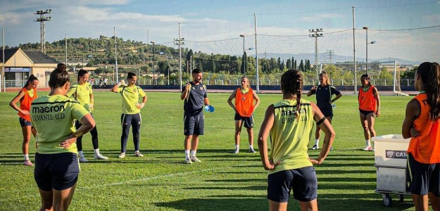 Javier Aguado presentado como entrenador Levante UD Femenino 2026