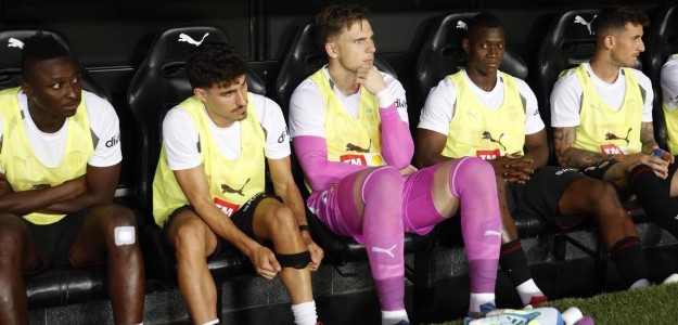 André Almeida en acción con el Valencia CF en partido de LaLiga