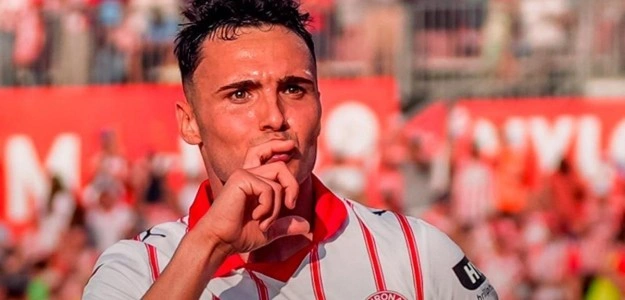 Arnau Martínez lateral Girona FC defensa Valencia