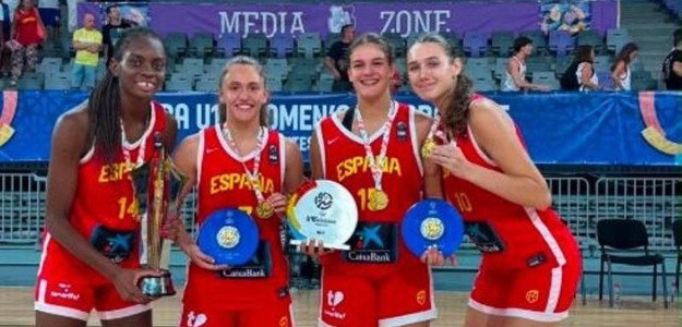 Jugadores de L'Alqueria del Basket celebran medalla en selección española