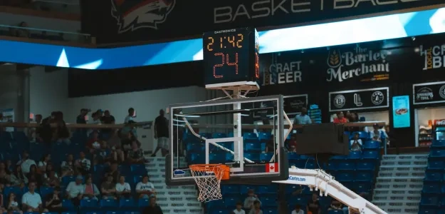 Jasiel Rivero entrena con Valencia Basket en pretemporada