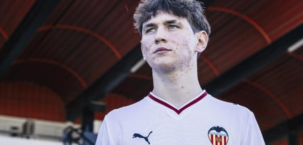 Mark Sztojka, futbolista húngaro de 16 años, nuevo fichaje cantera Valencia CF