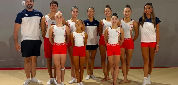 Gimnastas valencianos concentración preparatoria Sevilla Mundial Pesaro