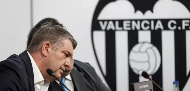 Ron Gourlay, CEO Valencia CF, en rueda de prensa Mestalla
