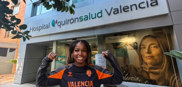 Alexis Peterson, nueva base de Valencia Basket, en acción con Alemania
