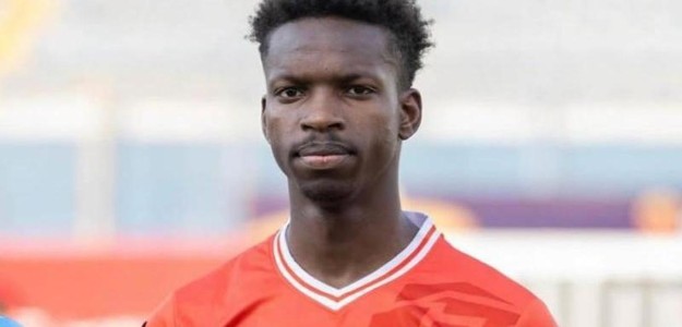 Amos Wanjala durante su debut con Kenia en clasificación Copa de África