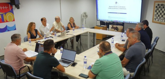 Luis Cervera y Salvador Gomar en reunión sobre violencia fútbol base