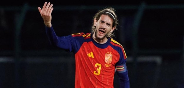 Yarek Gasiorowski celebra gol con selección española Sub-21 ante San Marino