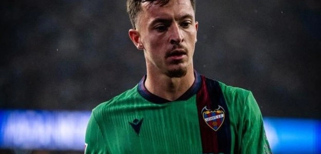 Enzo Bardeli centrocampista lesión isquiotibiales entrenamiento