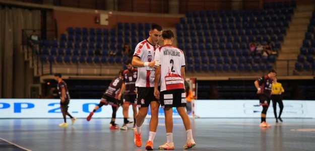 Jugadores del Fertiberia Puerto Sagunto en el partido contra Logroño