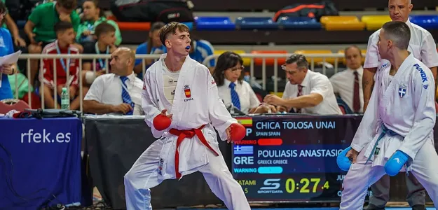 Karatecas valencianos en entrenamiento previo al Mundial de Polonia