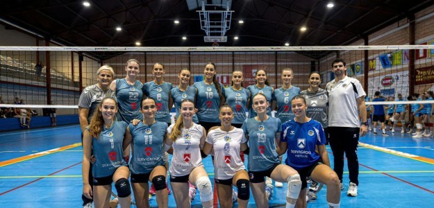 Jugadoras del Servigroup Playas de Benidorm en inicio temporada Superliga 2 Oro