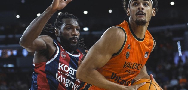 Neal Sako en acción durante el Valencia Basket ante Baskonia