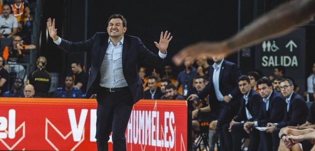 Xavi Albert durante la rueda de prensa tras la derrota del Valencia Basket