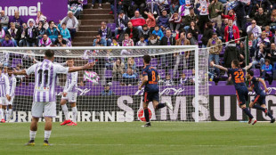 El Valencia celebra un gol en Valladolid