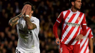 Santi Mina