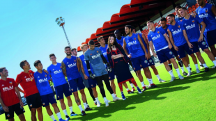 Kim Lim y la plantilla del Valencia