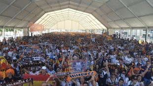 Afición del Valencia en Sevilla