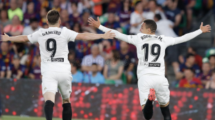 Rodrigo celebrando el 2-0 de Sevilla