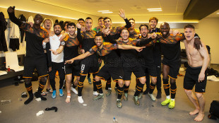 El Valencia celebrando 