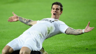 Santi Mina