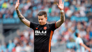 Santi Mina