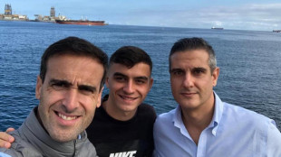 Carlos Ruiz, Pedri y Héctor Peris