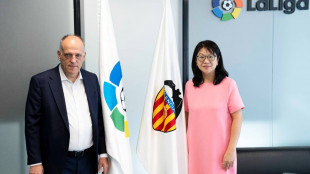 Tebas y Layhoon