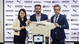 Layhoon, Baraja y Corona